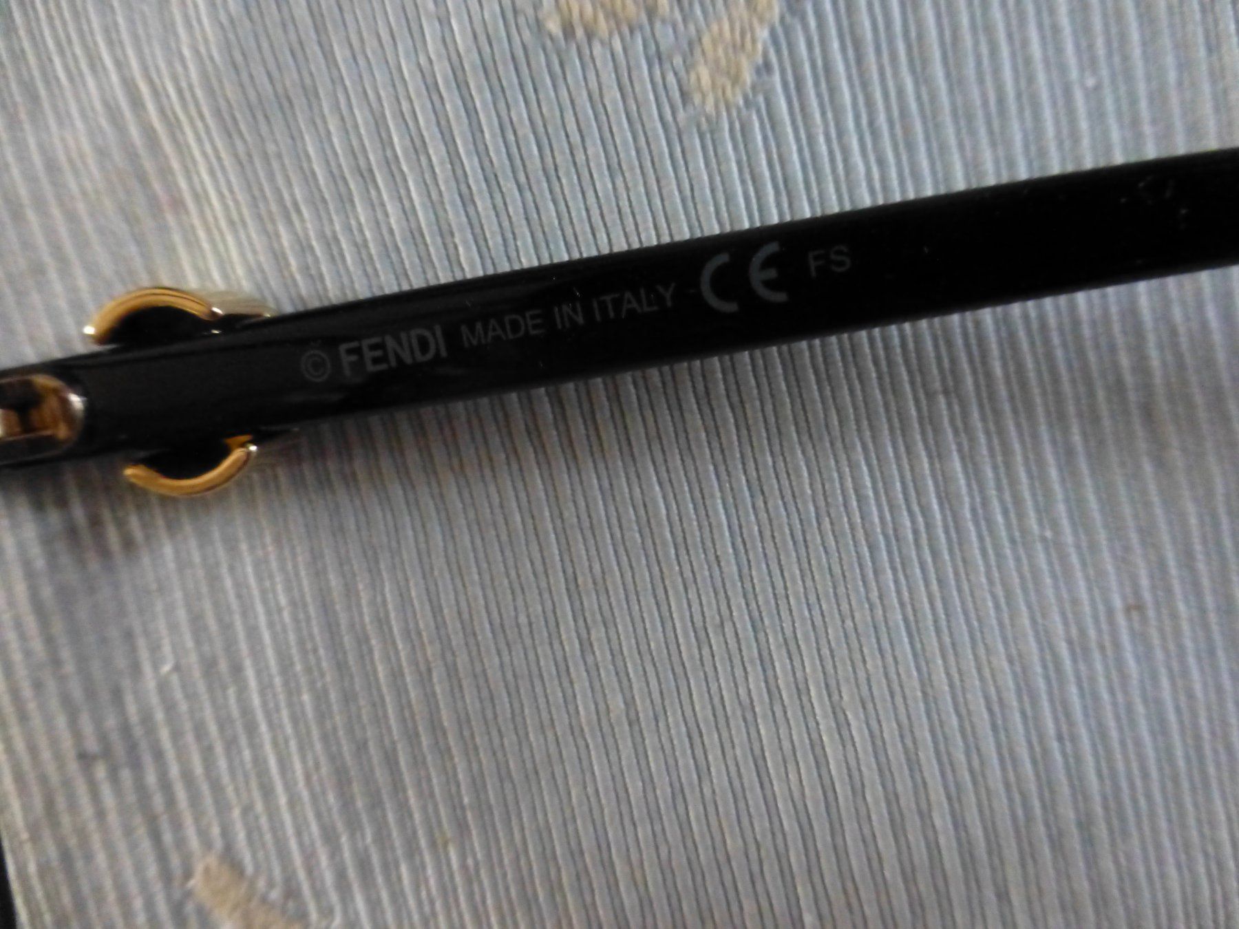 Fendi Brillen & Gläser: Brillengestell & Etui von Fendi – Gebraucht aus Würenlingen von drago56 2