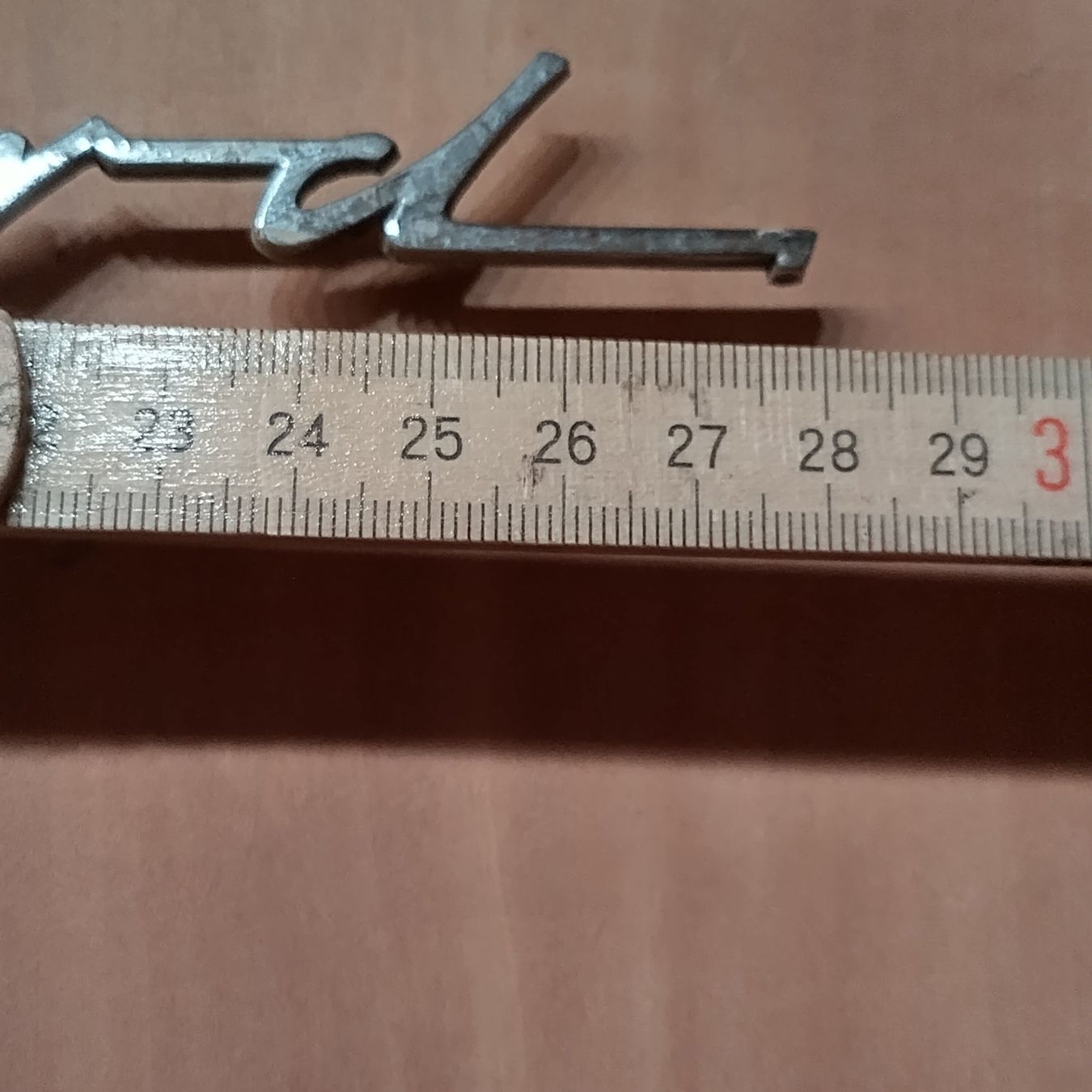 Borgward Tutti pezzi di ricambio auto: Originales Borgward Emblem / Schriftzug – Usato da Arnegg venduto da Arnrom 3