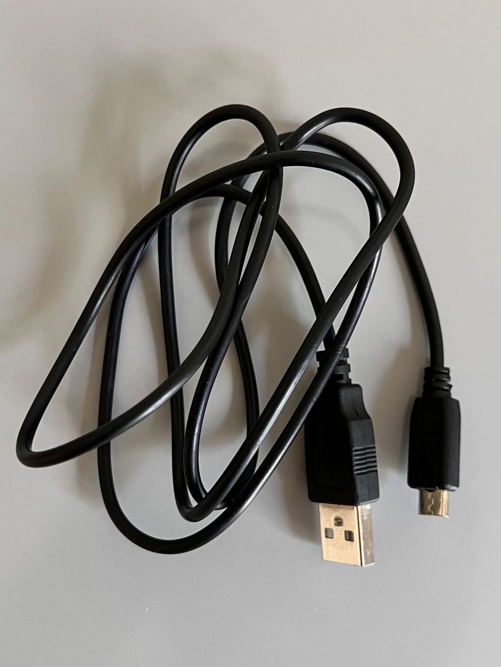 Câbles: Micro USB zu USB Ladekabel (neu) – Neuf (Voir description) à Zürich par Mel_Meli