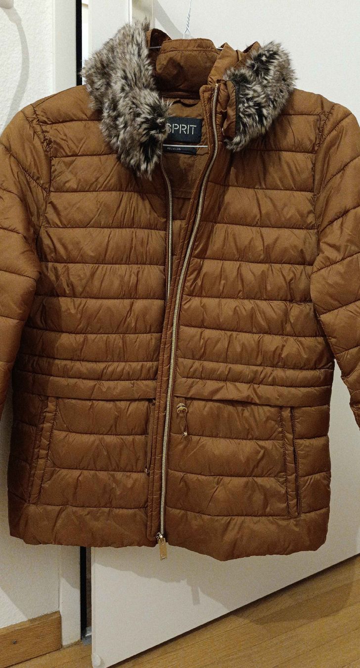 Esprit Jacken: Stylische Esprit Winterjacke Grösse S/M – Gebraucht aus Dübendorf von phoebe013