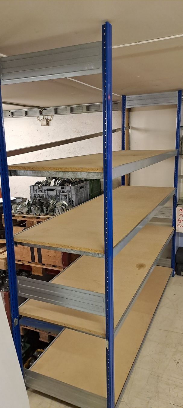 Scaffali: Bito Gestelle 4 mal wasAuf dem Bild 8Laufmeter – Usato da Stetten AG venduto da Maschinenwarencenter
