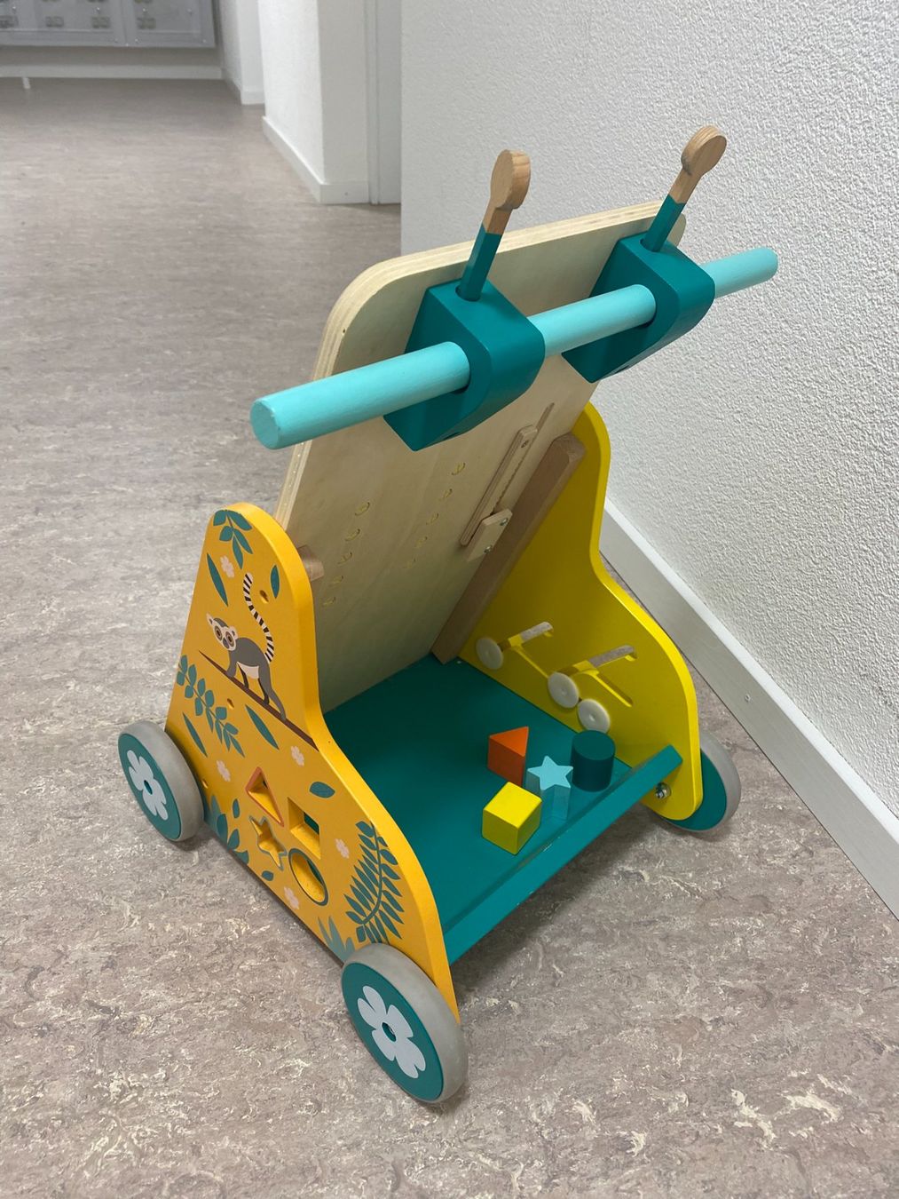 Janod Giocattoli: Janod Tropik Multi-Aktivitätswagen – Usato da Riehen venduto da frederic.abt91 2