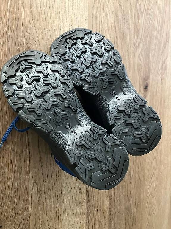 Scarpe per ragazzi: NEUE Wanderschuhe wasserdicht Gr. 36 – Usato da Sins venduto da Icezeit0 1