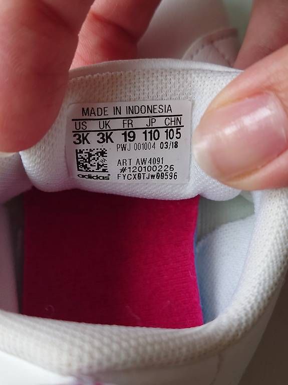 Scarpe per ragazzi: Krabbelschuhe Gr. 19 | Turnschuhe Gr. 19 – Usato da Zürich venduto da Vainilla 4
