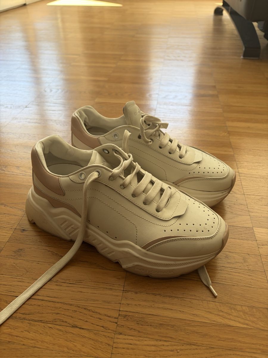 Dolce & Gabbana Scarpe da donna: Dolce & Gabbana weiss Leder Sneaker – Usato da Herisau venduto da ogkosta