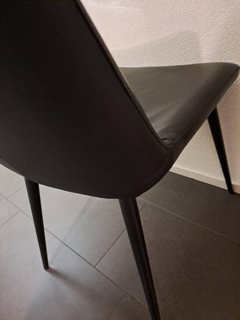 Sedie: 6 Lederstühle – Usato da Zug venduto da search4specialthings 1