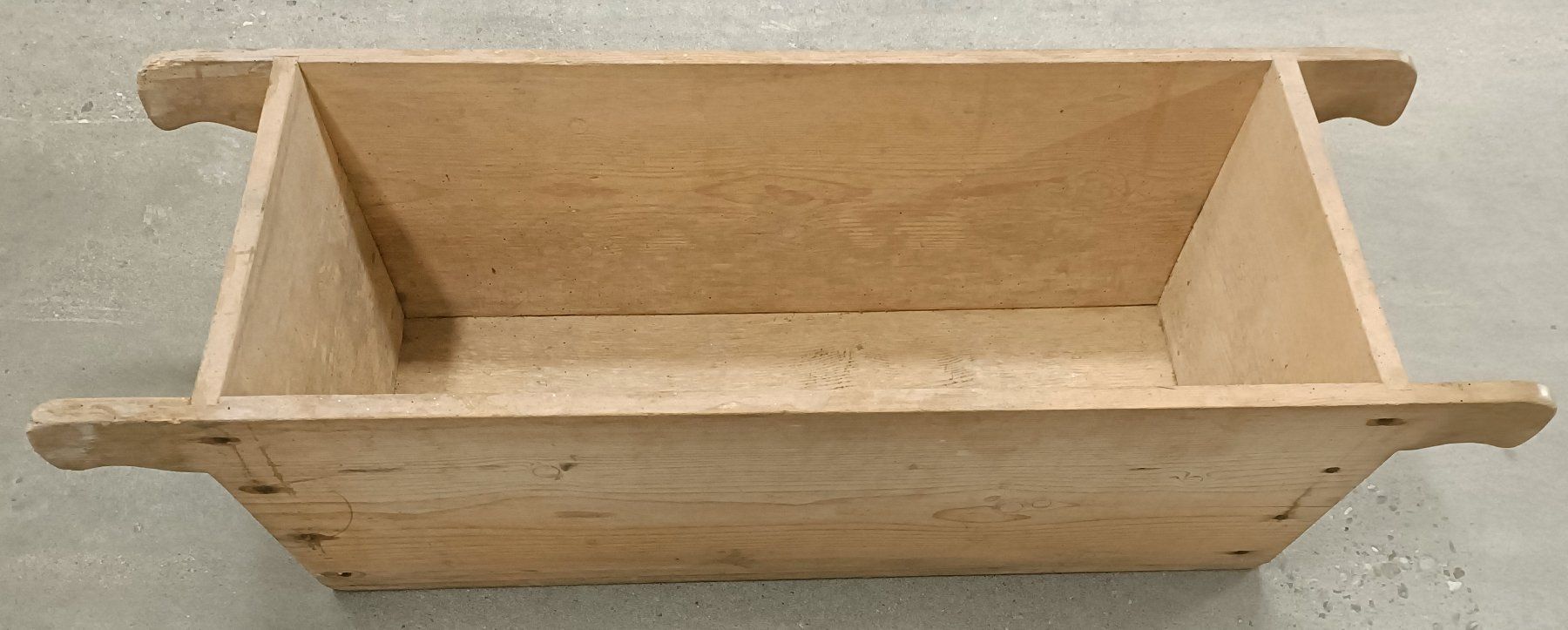 Pots de fleurs: Holzmulde rustikal, Griffmulde, Blumentrog – D'occasion à Spiez par ricot90