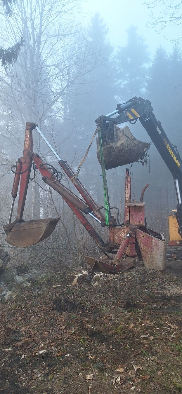 Zubehör Traktoren & landw. Fahrzeuge: Heckbagger, Baggerarm – Gebraucht aus Sachseln von Furner94