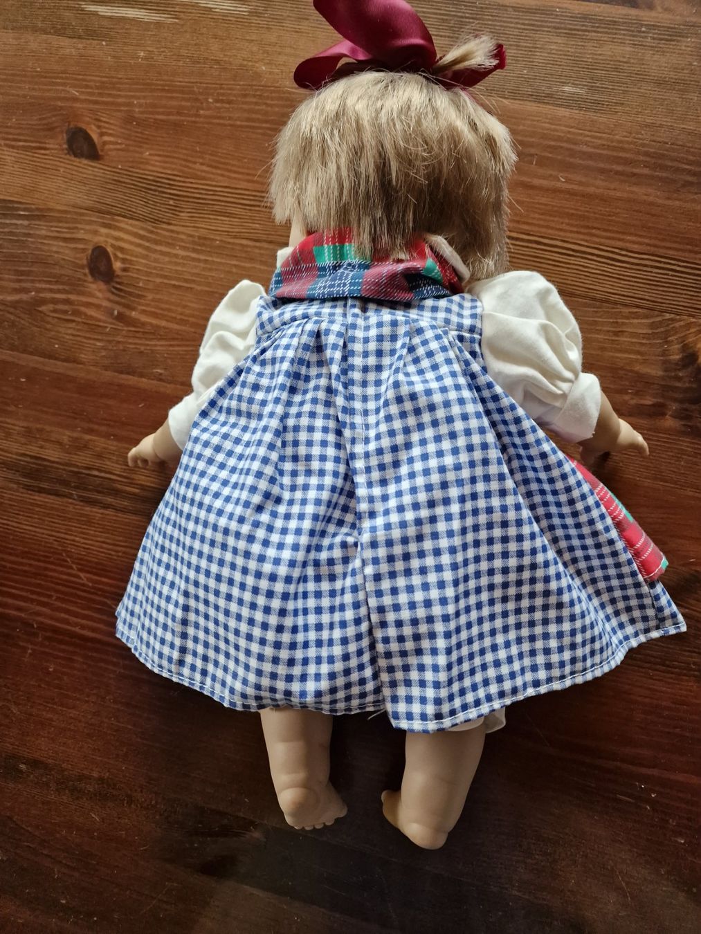 Bambole: Puppe  -  Mädchen mit grosser Haarschleife – Usato da Röthenbach i. E. venduto da Heureka5 3