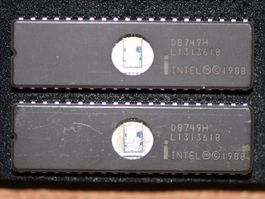 2x IC Intel D8749H 8‑Bit Microcontroller UV‑EPROM 41180120AB