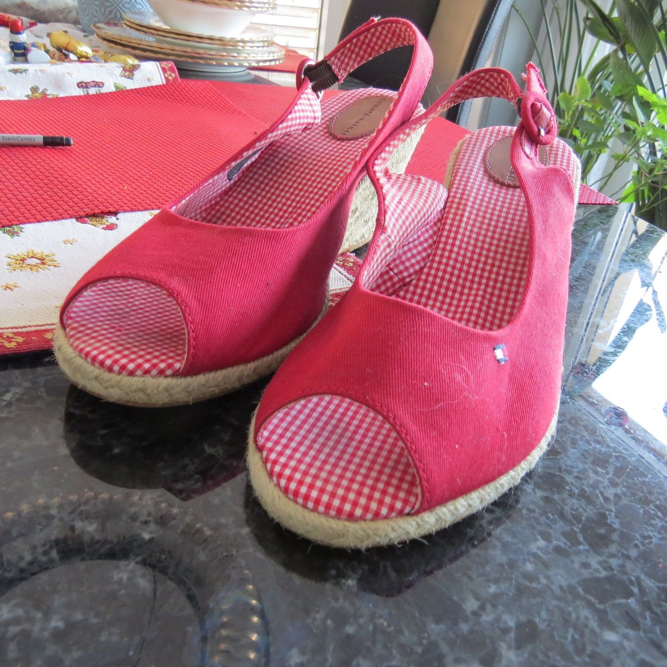 Tommy Hilfiger Damenschuhe: Tommy Hilfiger Heels Grösse 40 – Neu (gemäss Beschreibung) aus Einsiedeln von rotgypsy1969