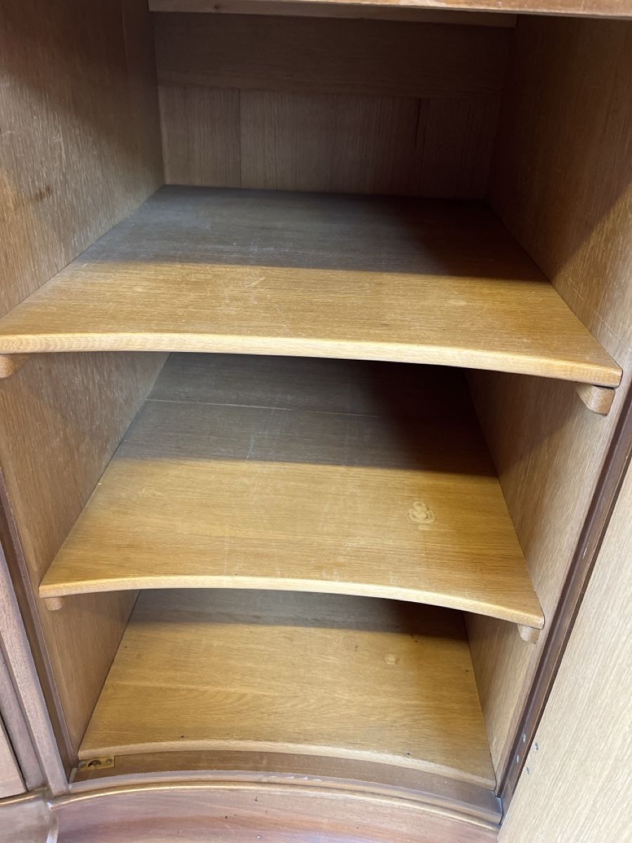 Credenze: Antiker Buffet-Schrank, mit Glasvitrine – Usato da Tenniken venduto da Bombadil8 6