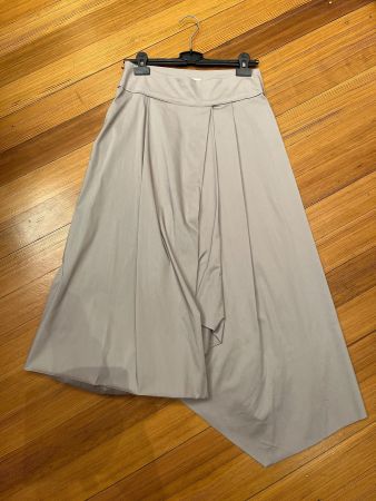 Asymmetrischer Rock in Grau, gebraucht, guter Zustand