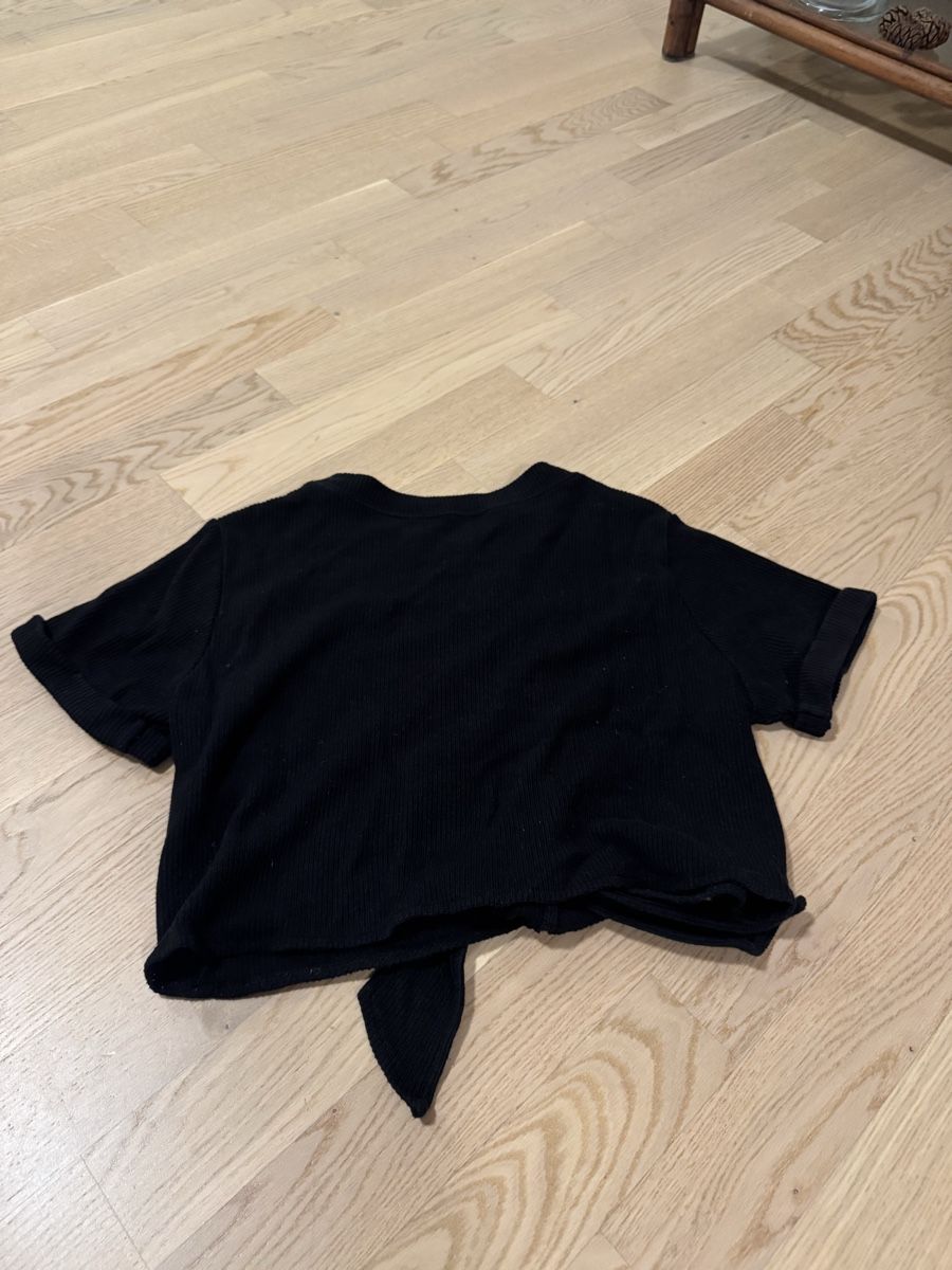 T-shirt: Crop Top schwarz – Usato da Pfäffikon ZH venduto da aitm_00 3