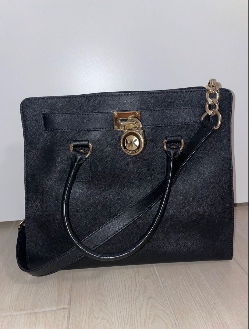 Michael Kors Sacs femmes: Michael Kors Tasche – D'occasion à Bülach par dra_qnd7