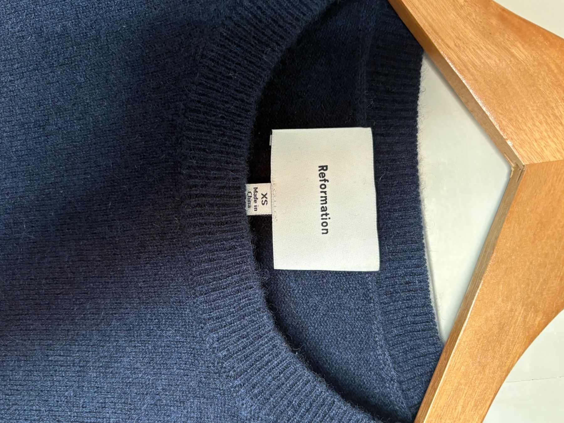 Reformation Pullover & Sweatshirts: Pullover von Reformation – Gebraucht aus Wallisellen von lin_v 2