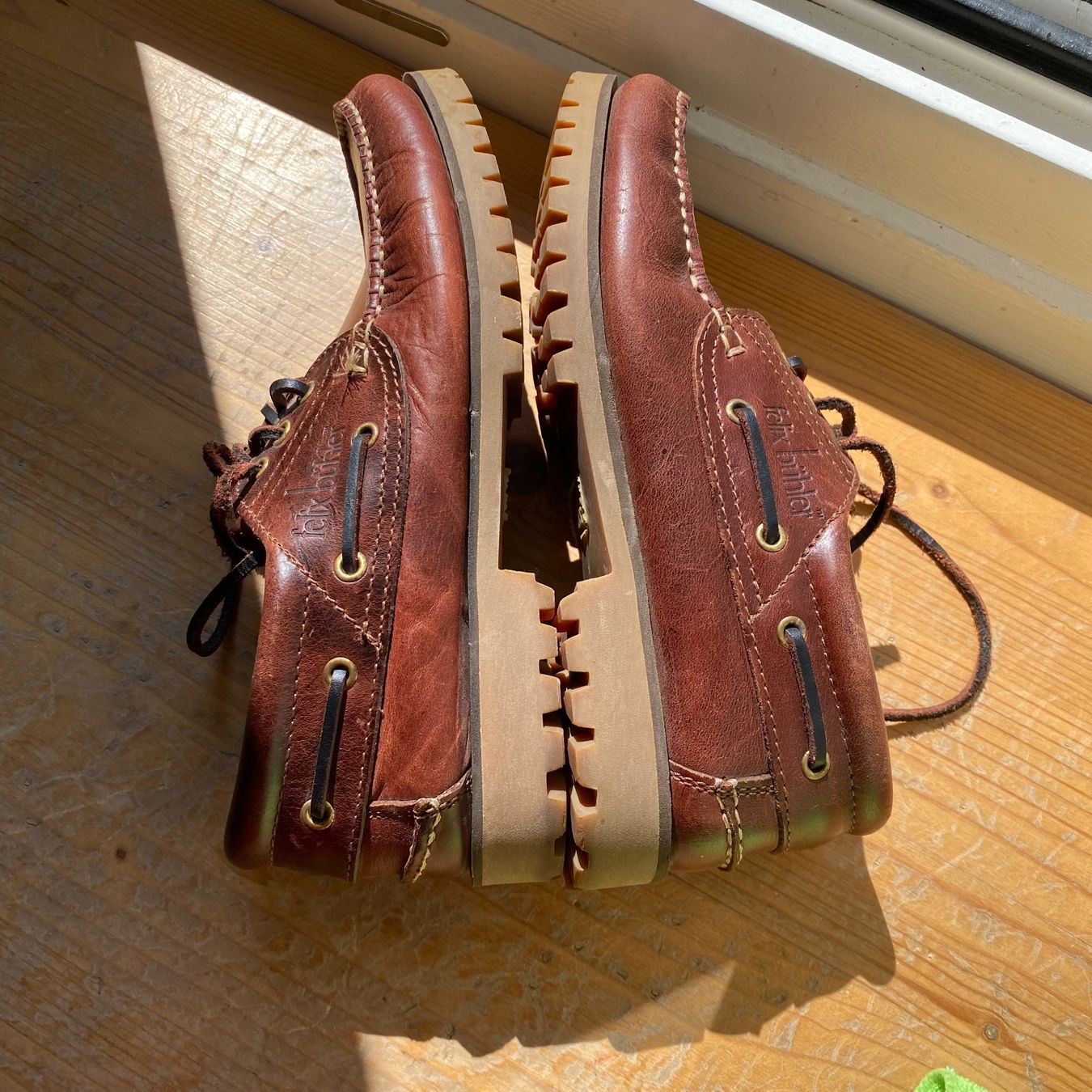 Scarpe da uomo: Chaussure en cuire – Usato da Auboranges venduto da Italik04 2