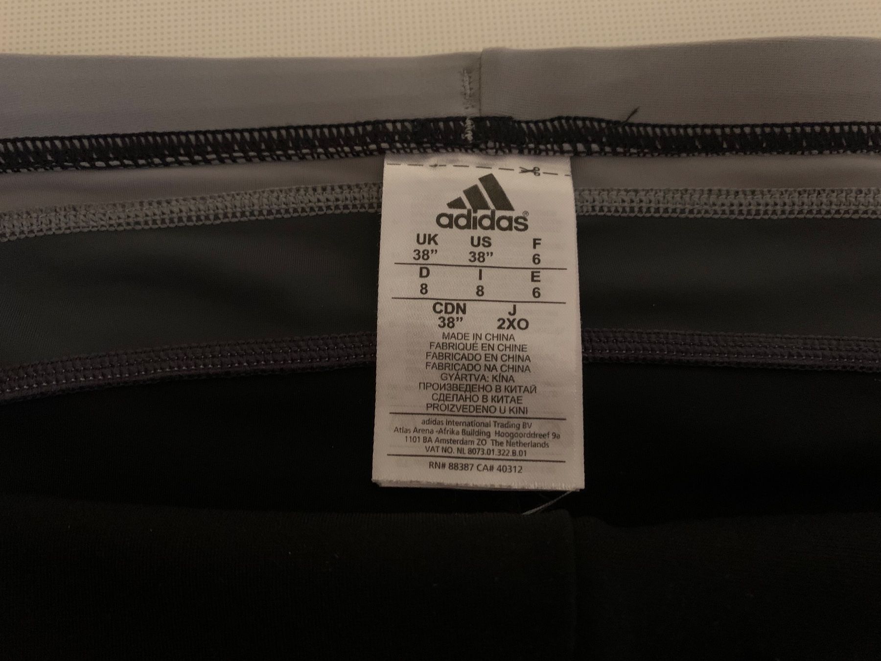 Adidas Pantaloni: Adidas Schwimmhose, Gr. 38 – Usato da Rosshäusern venduto da MiJoDoOl 4