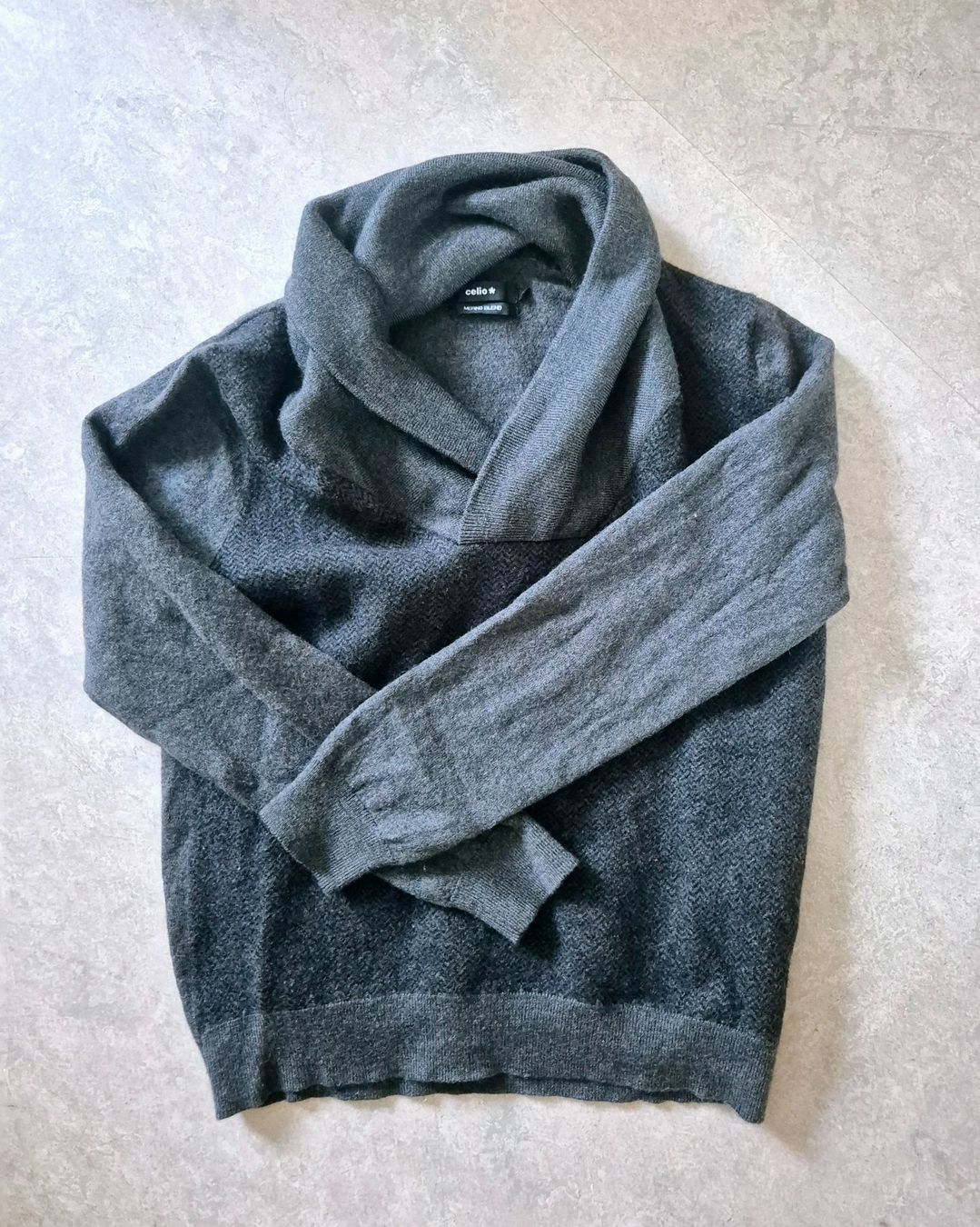 Maglioni & Felpe: PULLOVER CELIO XS WOLLE GRAU WEICH , TOP ZU JEANS HOSE – Usato da Elsau venduto da the-colorful-side 6