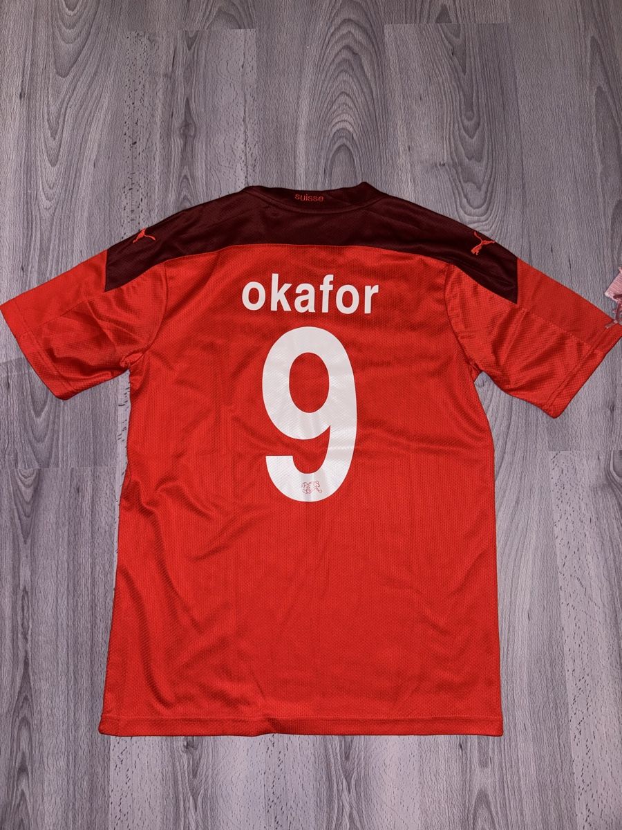 Schweizer Nati Canottiere & Pantaloni: Maillot suisse Okafor S – Nuovo e nell'imballaggio originale da Porrentruy venduto da fee_24 1
