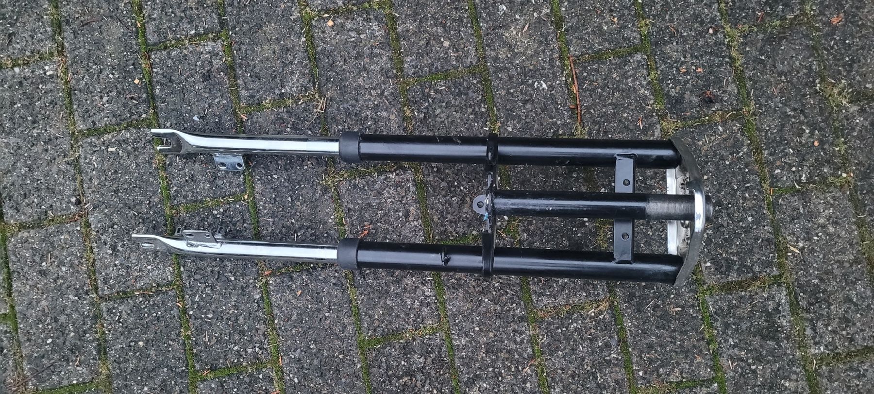 Puch Pièces pour mobylette: Puch Maxi Vordergabel schwarz/Chrom – D'occasion à Huttwil par der.egli_ 1
