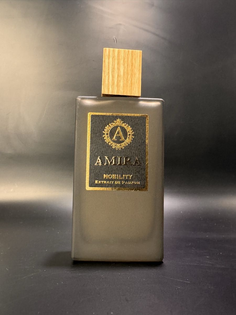 Profumi & Eau de Toilette: Amira | Nobility – Nuovo (secondo la descrizione) da Cham venduto da van_x2kn