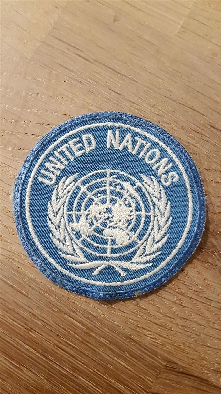 Toppe: Badge United Nations , UN – Usato da Erlinsbach venduto da S700