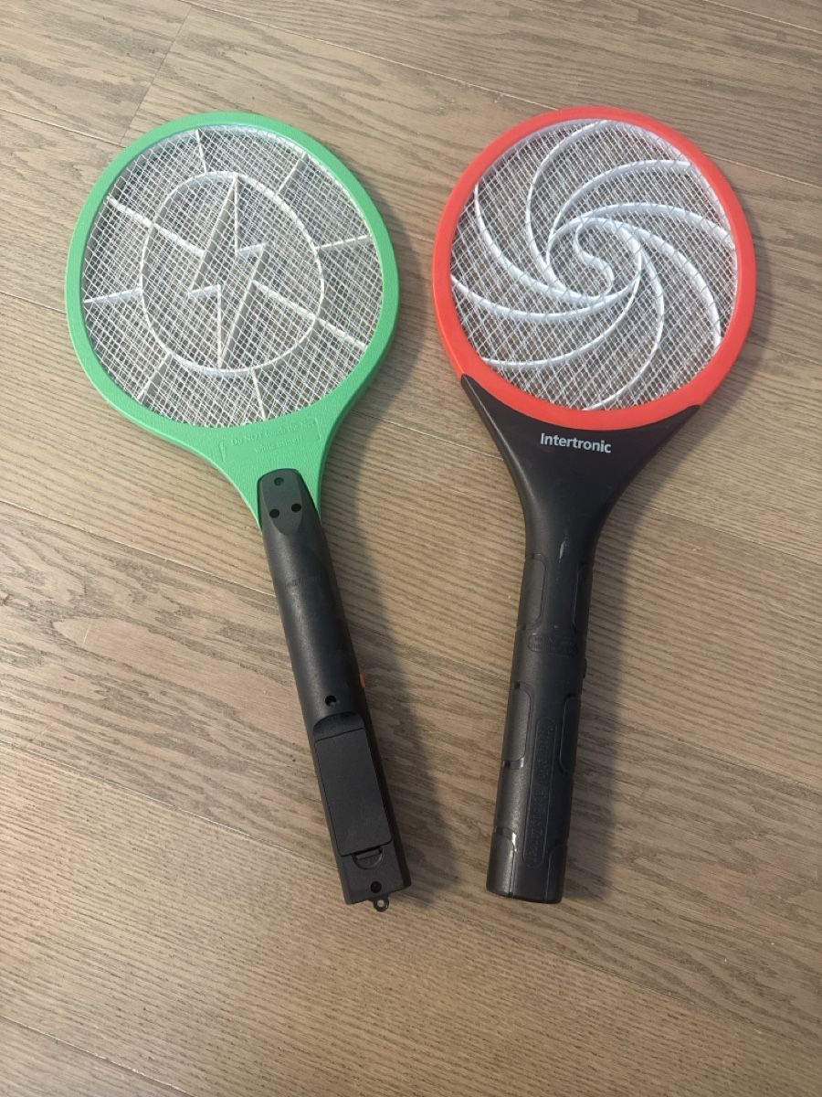 Altro per la casa: 2 electric Insect Swatters – Usato da Dietlikon venduto da lot_rel