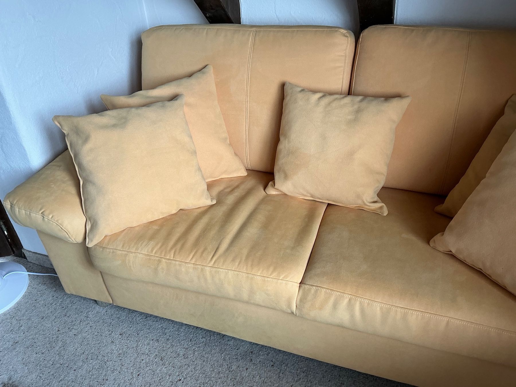 Divani: Sofa, super Zustand, Microfaserbezug, gelb, abwaschbar. – Usato da Neerach venduto da Amtrak283 1