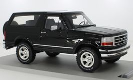 Ford Bronco V 1992-1996 schwarz / Chrom     1:18