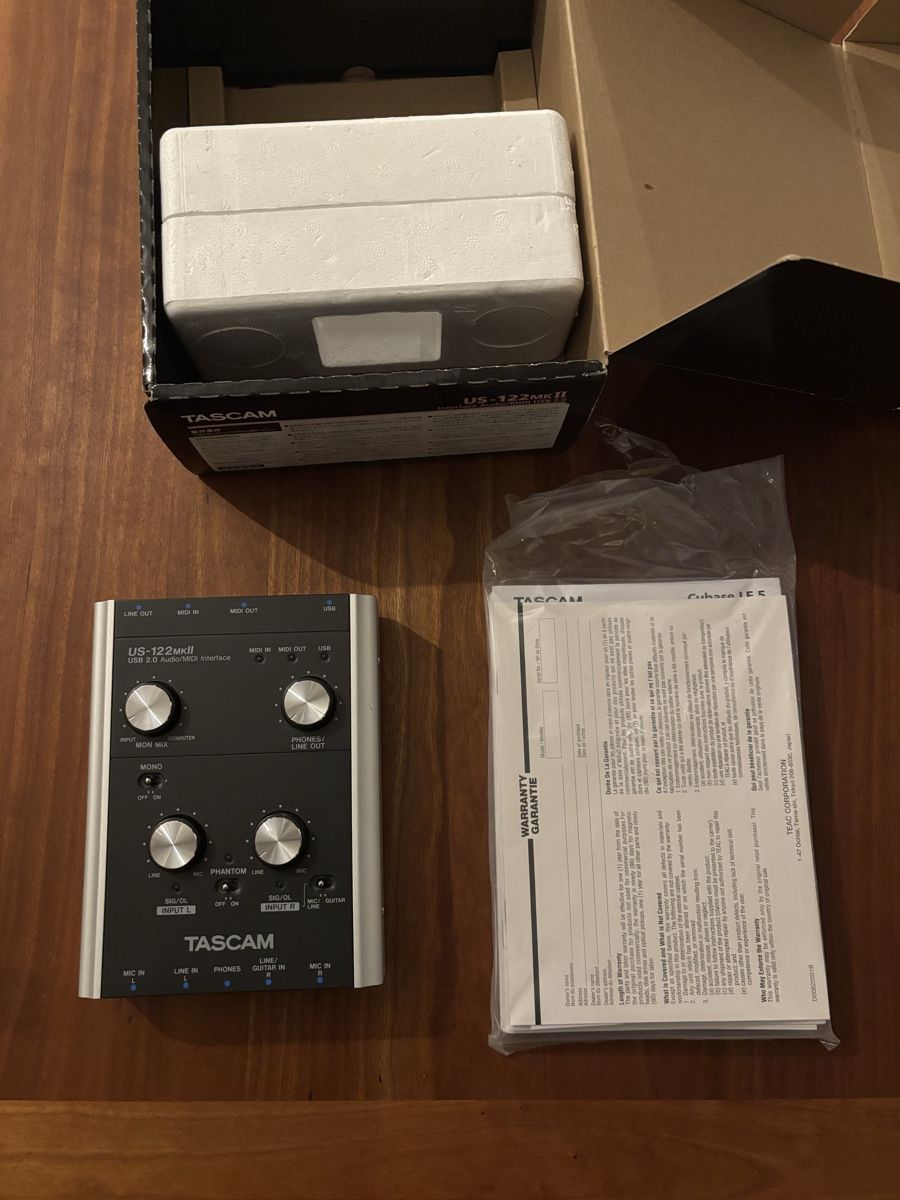 Attrezzatura per studi di registrazione: TASCAM US-122mkII Audio/MIDI Interface – Usato da Uster venduto da Krapipapi 2