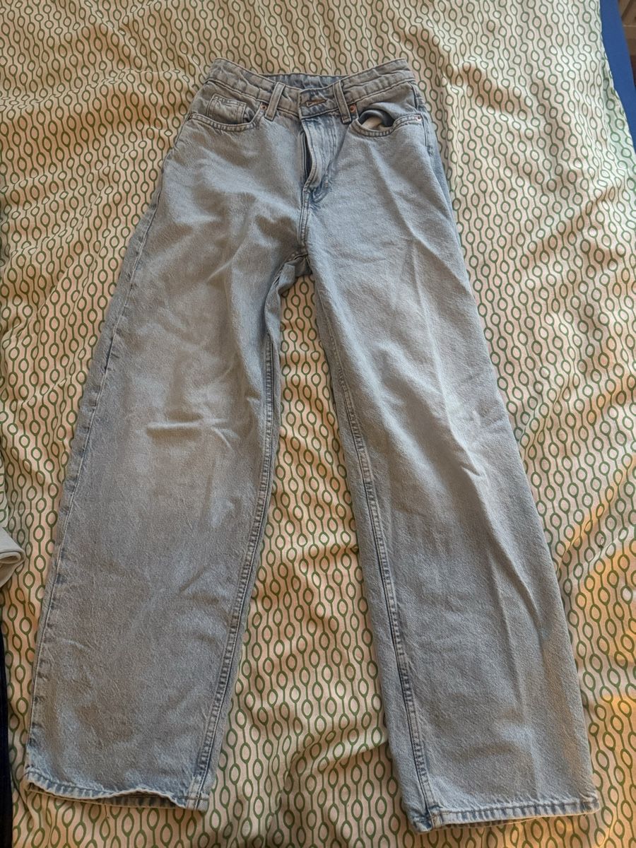Jeans: Jeans hellblau Grösse S weiter Schnitt – Usato da Volketswil venduto da jer_mq6q