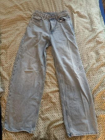 Jeans hellblau Grösse S weiter Schnitt