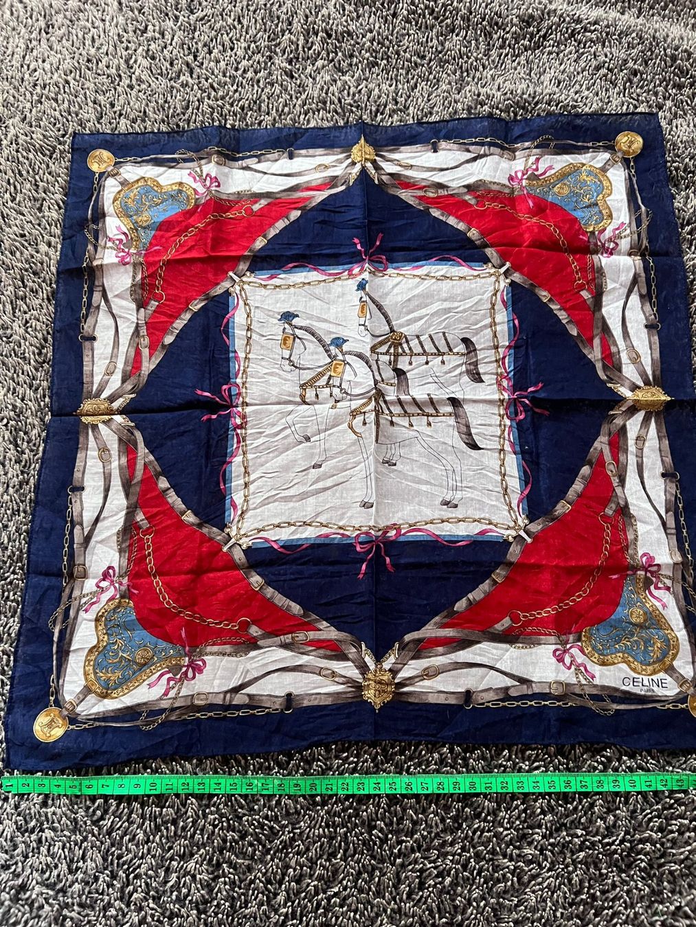 Celine Foulard & Sciarpe: Celine Paris Tuch 47x47 cm Baumwolle – Usato da Winterthur venduto da Dejv