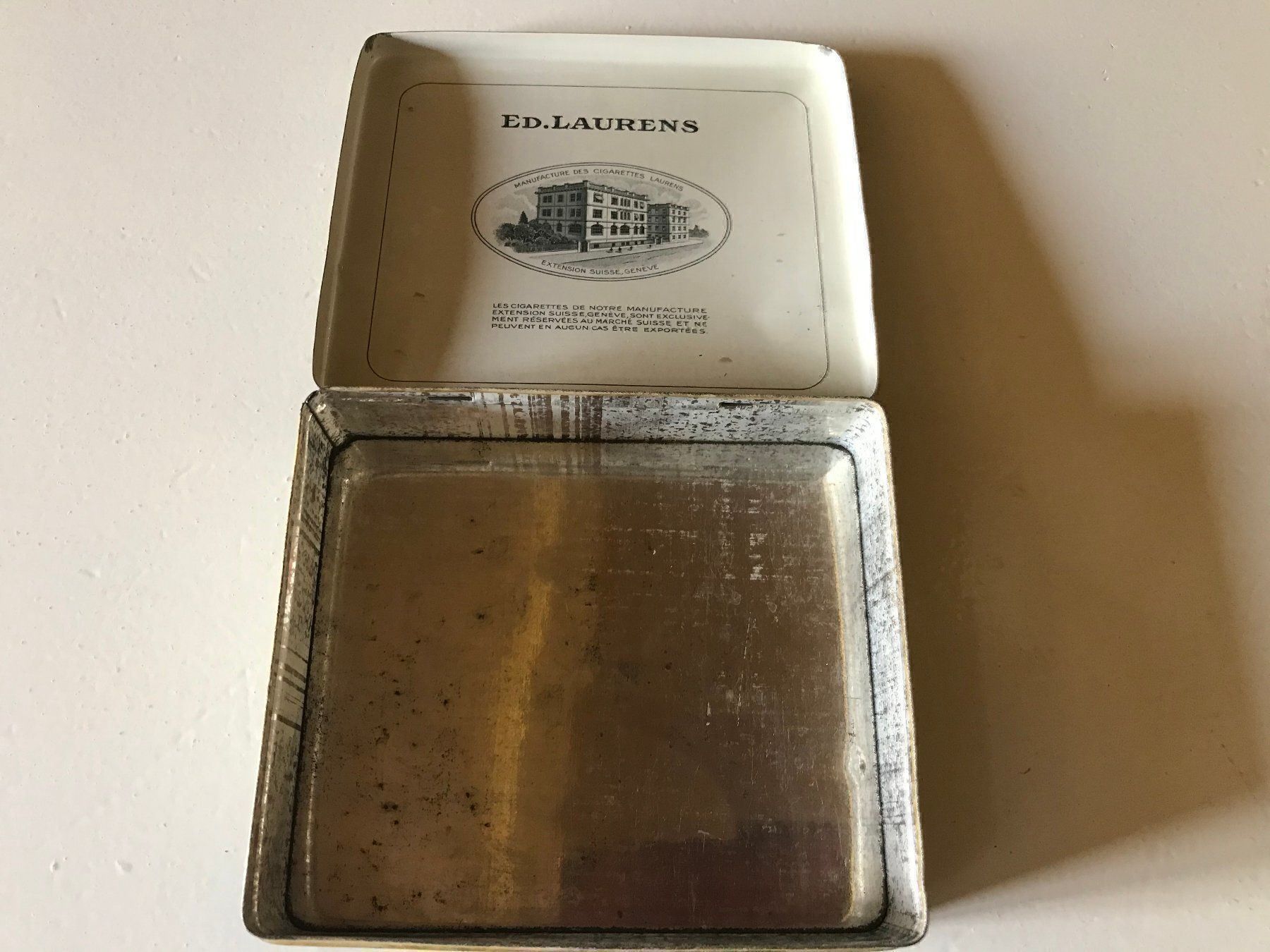 Tabacchi: Ancienne boite à cigarettes Ed.Laurens – Usato da Ste-Croix venduto da mjmg 1