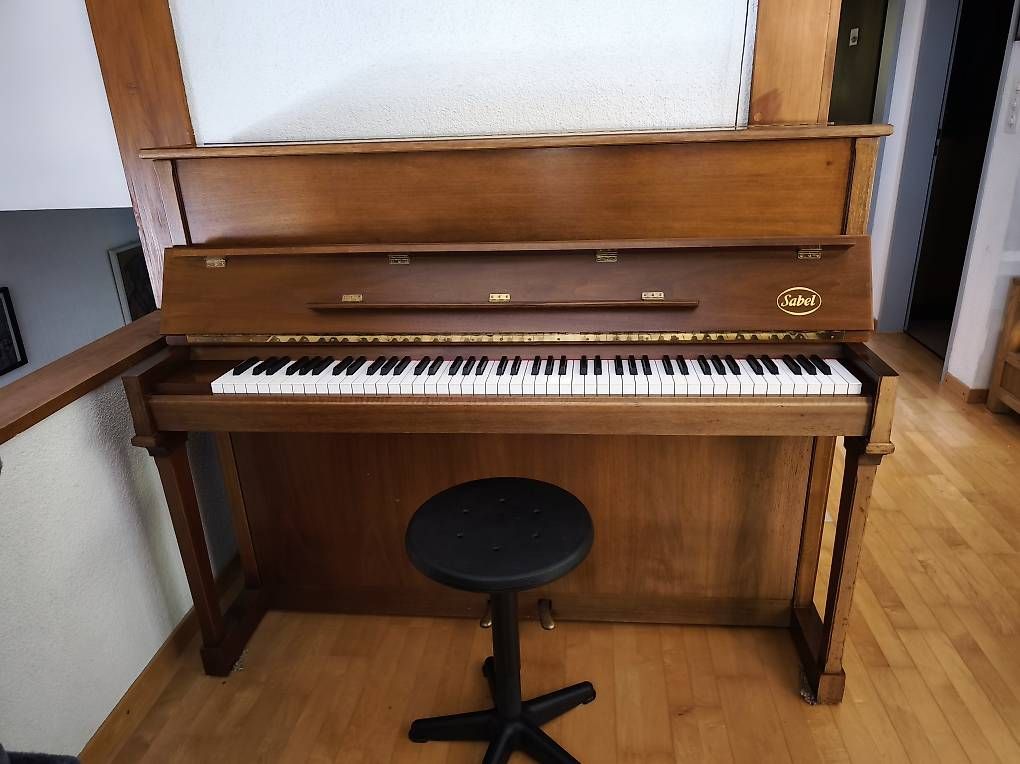 Strumenti musicali: Sabel Klavier – Usato da Rorschacherberg venduto da flower117 1