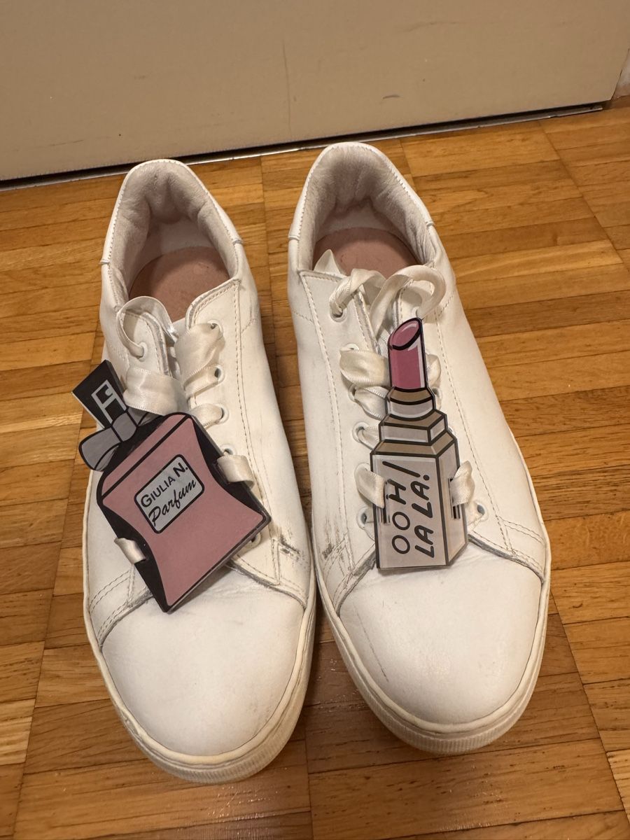 Chaussures femmes: Baskets blanches customisées - taille 41 – D'occasion à Boudry par jul_l9mr 2