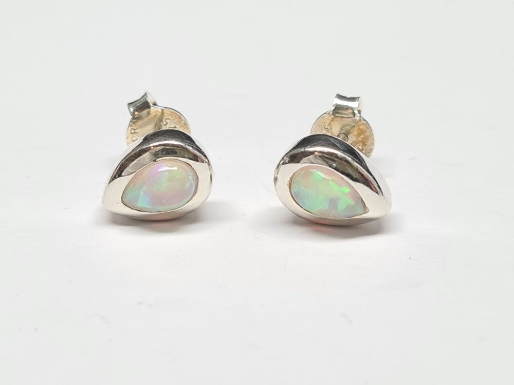 Orecchini pendenti & Orecchini a lobo: Ohrstecker 925 Silber mit Opal – Nuovo e nell'imballaggio originale da Rüti ZH venduto da pep_l9zp