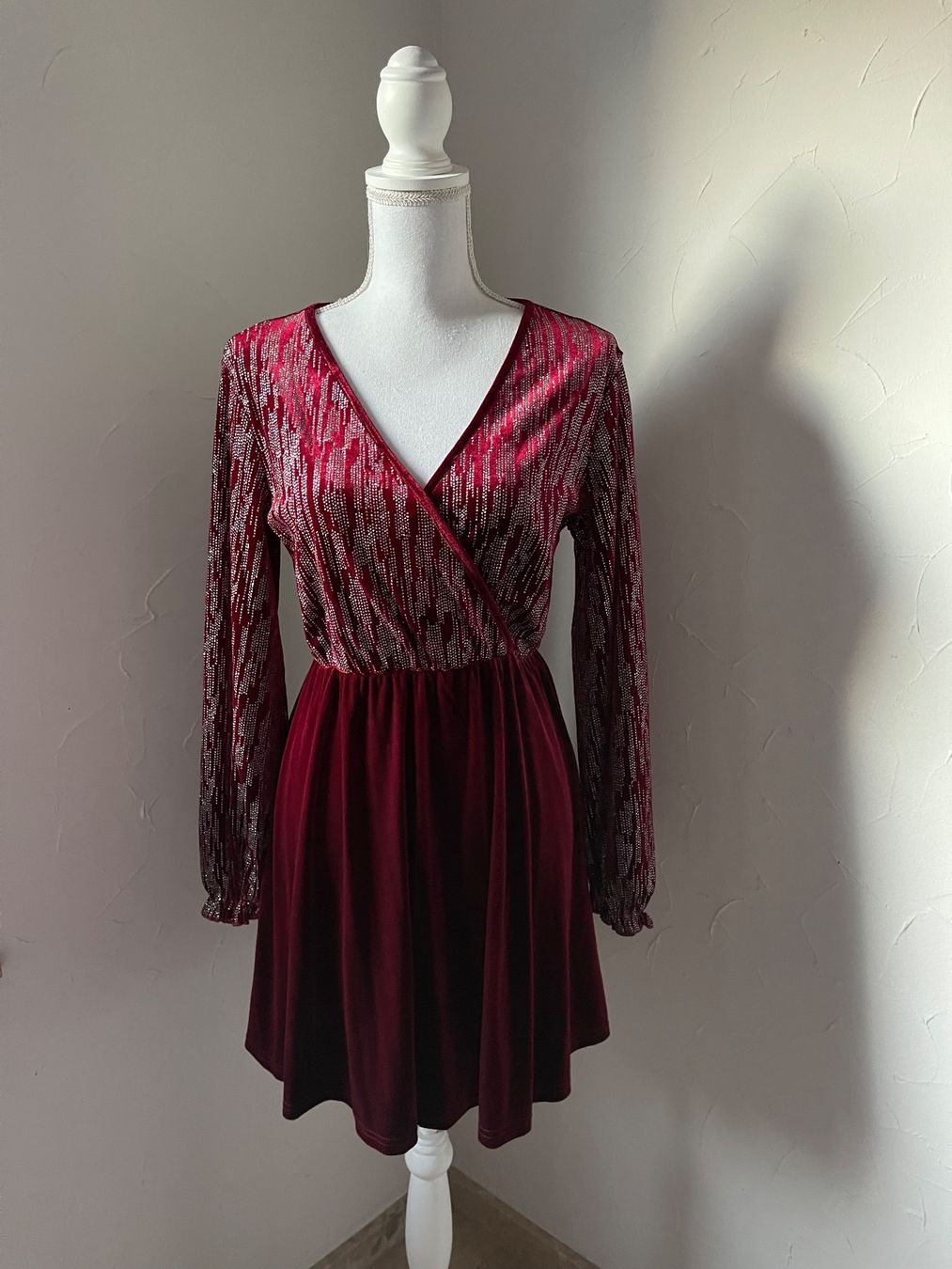 Shein Vestiti: Samtkleid V-Aussnitt mit Glitzer S – Nuovo (secondo la descrizione) da Dietikon venduto da Nieselchen 4