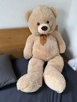 Grosser Plüschbär hellbraun mit Schleife guter Zustand