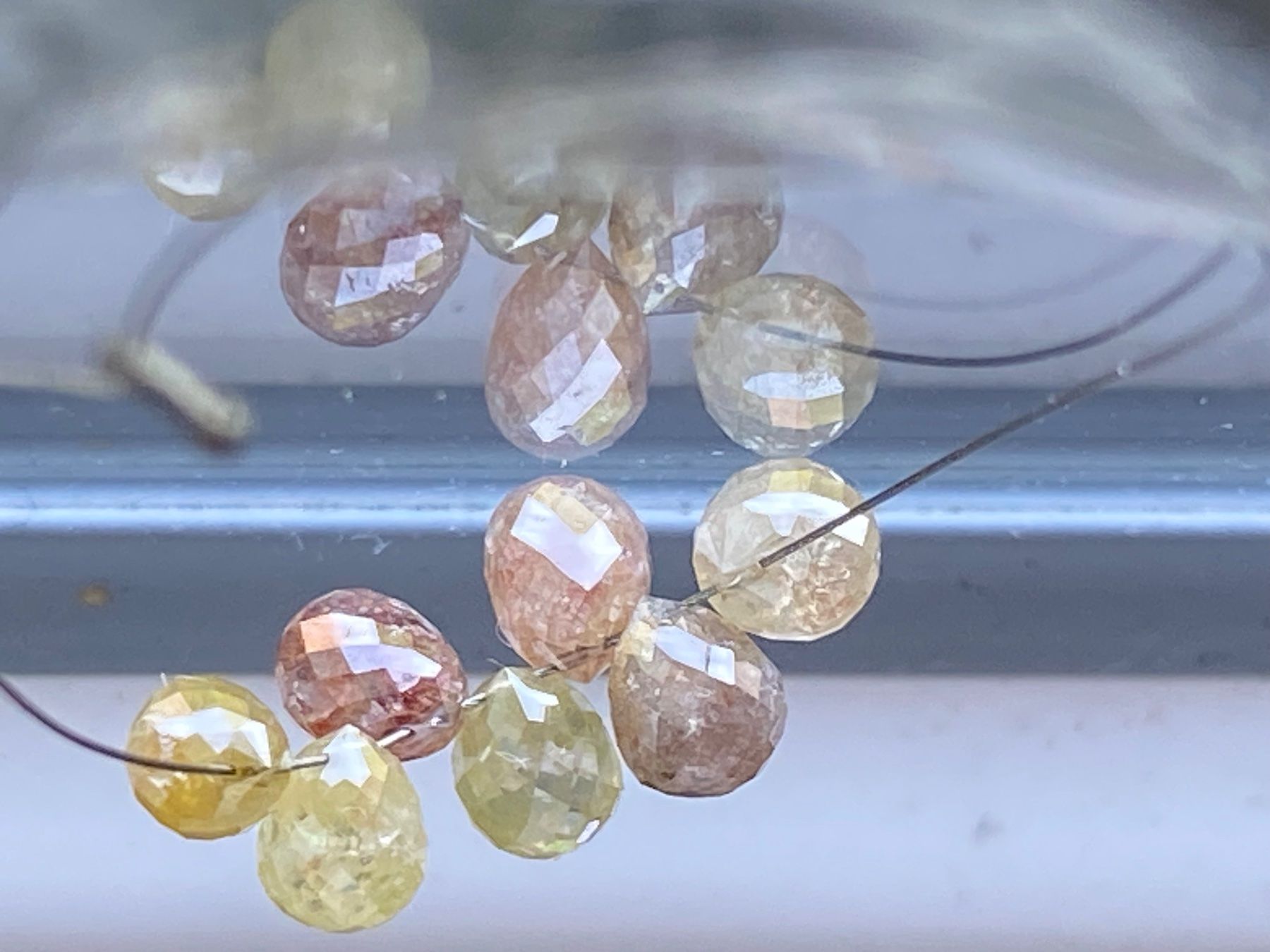 Pietre preziose: Einzelner Briolette-Diamant gebohrt, 100% natürlich – Nuovo (secondo la descrizione) da Langenthal venduto da Seelenfreunde 8