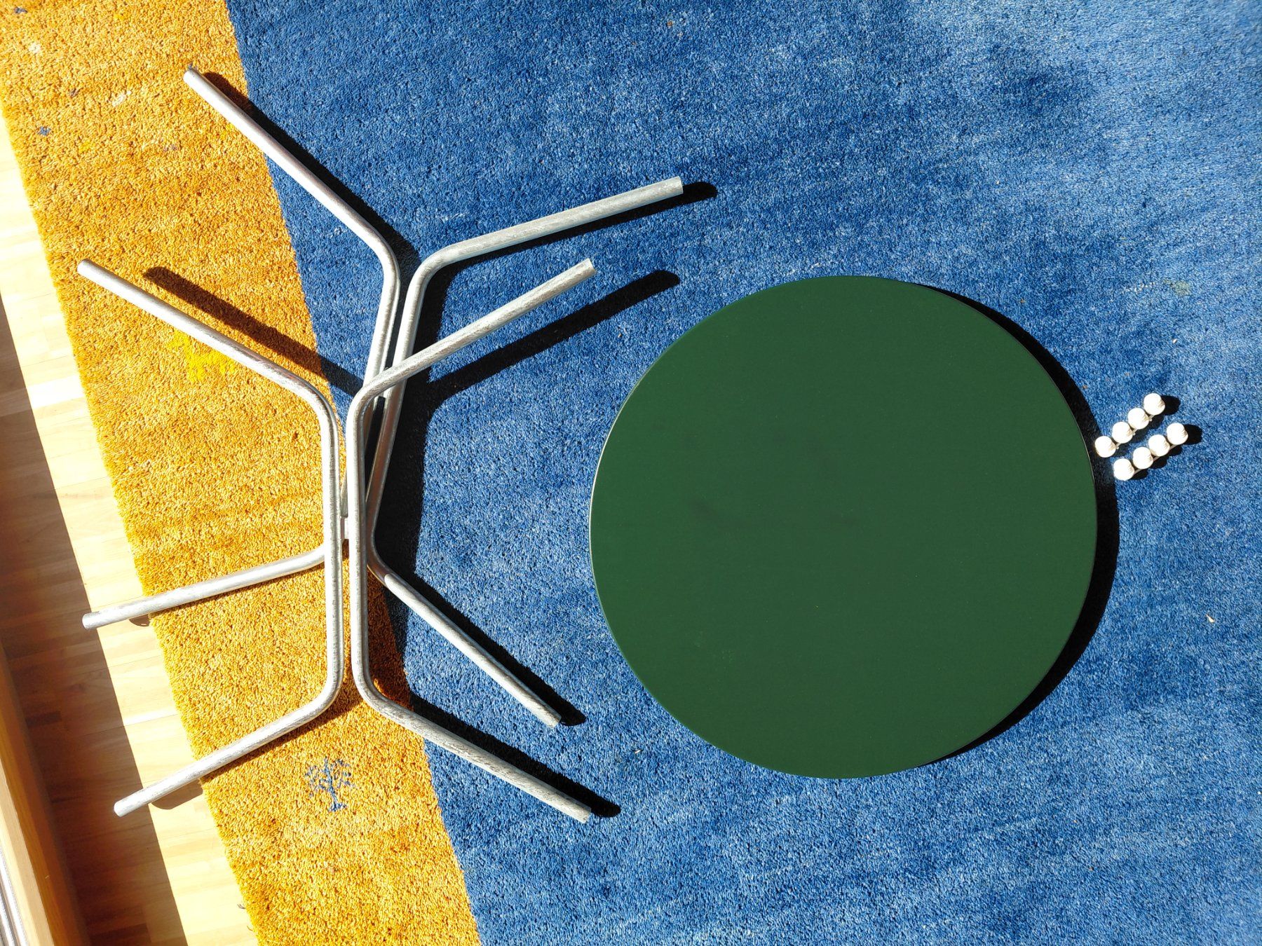 Schaffner Tavoli: Schaffner Gartentisch 60cm rund, NEU – Nuovo (secondo la descrizione) da Münsingen venduto da lotte1974 2