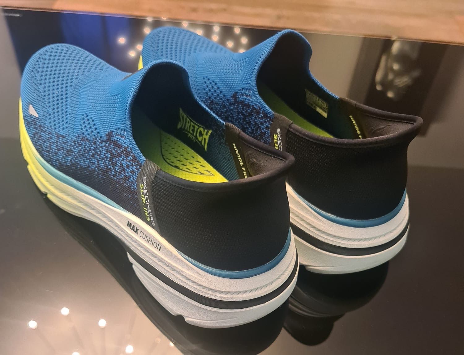Skechers Scarpe da uomo: Neue Original Skechers Sneakers Größe 45,5 – Nuovo (secondo la descrizione) da Zürich venduto da ok1 6