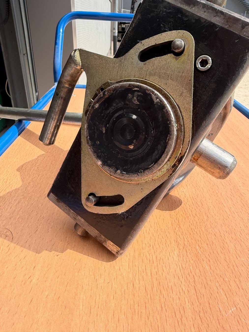 Scharmüller Ganci per rimorchio: Anhängerkupplung / Zugmaul Scharmüller – Usato da Laupersdorf venduto da Borer_Liquidationen 7