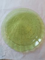 Grüner Vintage "Pasabahce" Pressglasteller