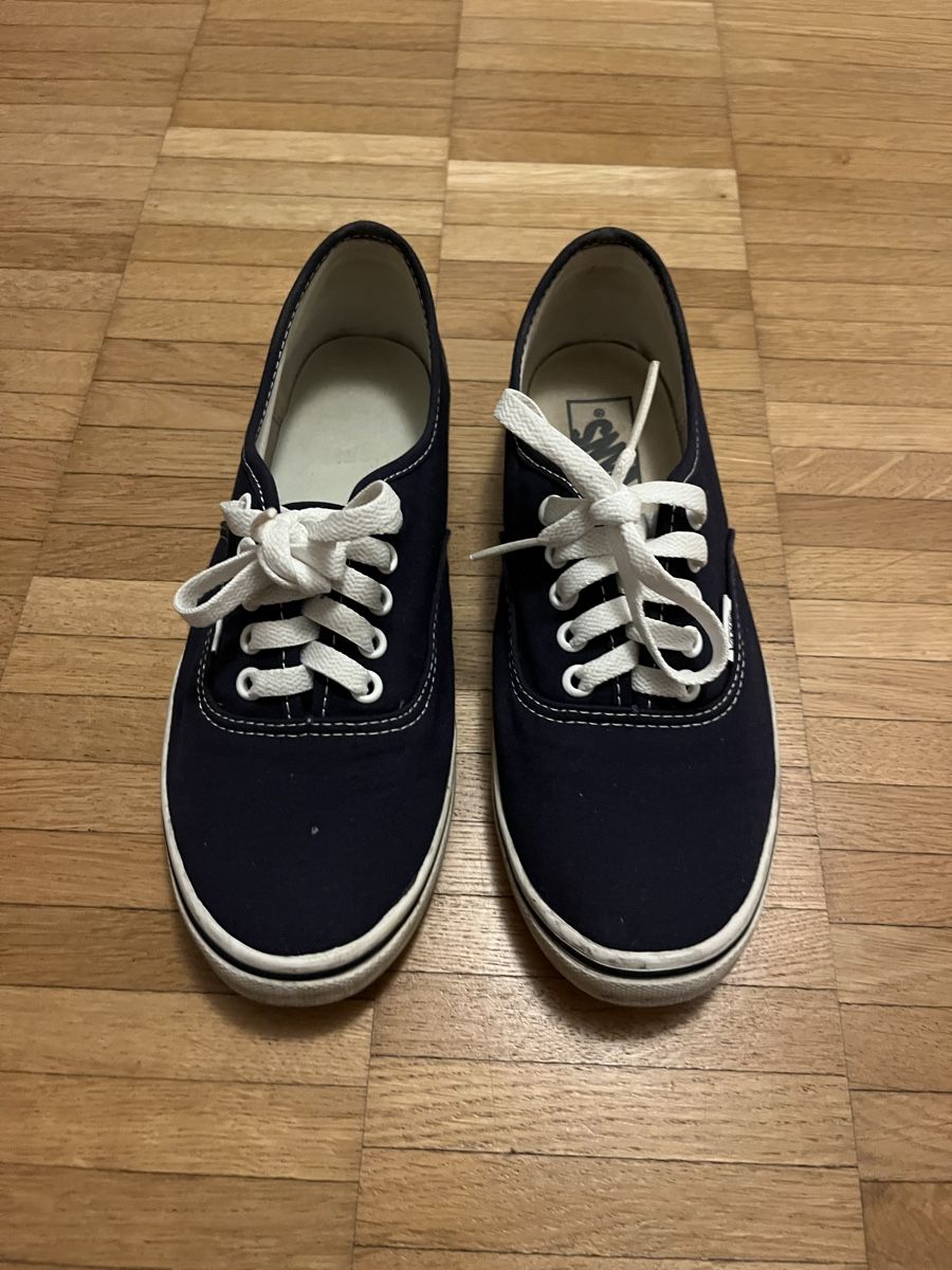 Vans Scarpe da uomo: Vans Authentic, dunkelblaue Stoffschuhe, Grösse 39 – Usato da Jona venduto da ch7_bc5v