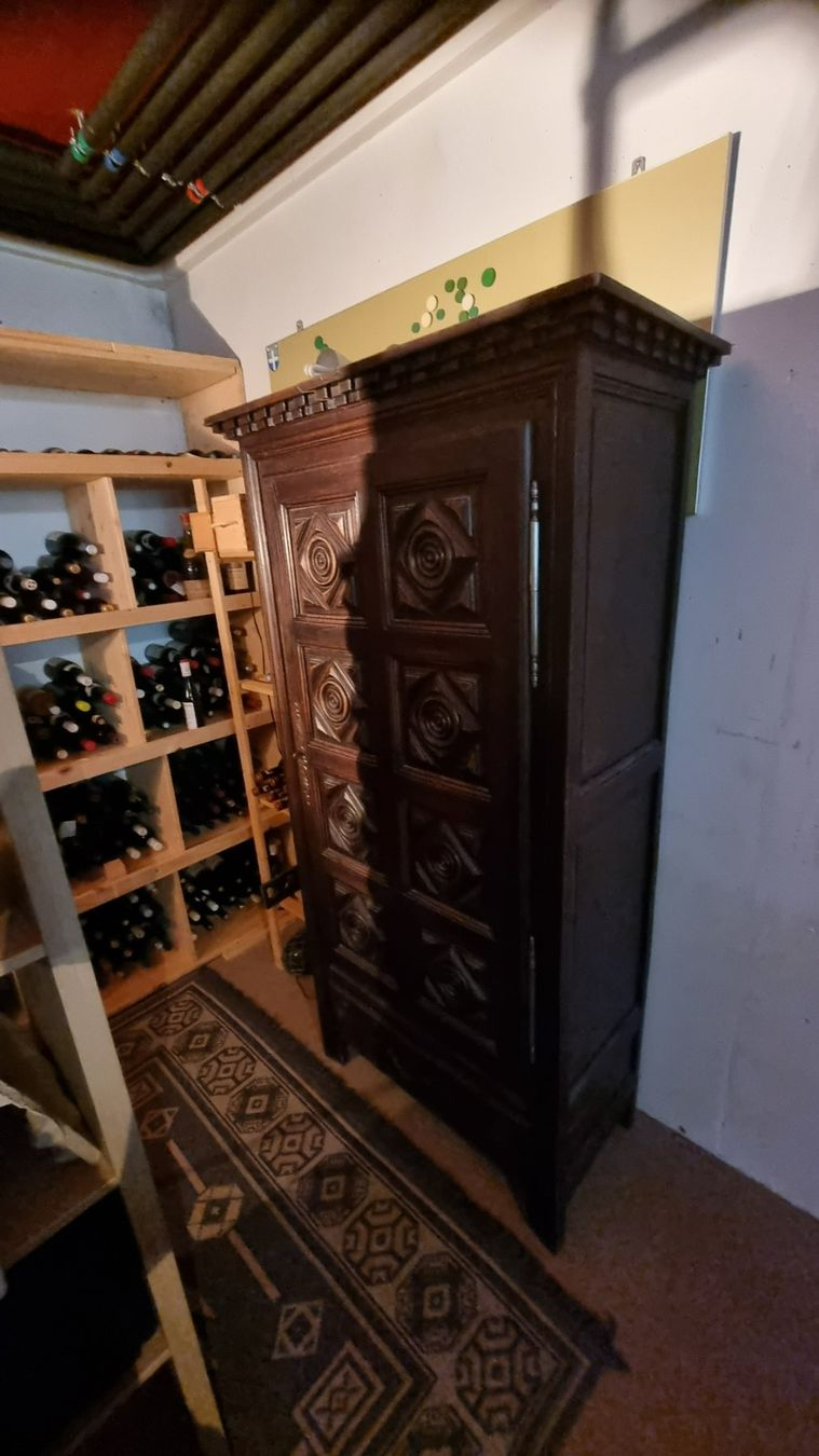 Armadi: Armoire basque en bois massif – Usato da Versoix venduto da Audrey294 1