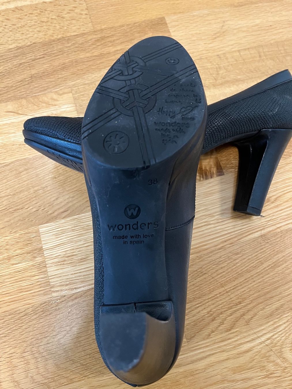 Damenschuhe: Leder Pumps schwarz, Gr. 38, NEU! – Neu und originalverpackt aus Arlesheim von Eli_77 3