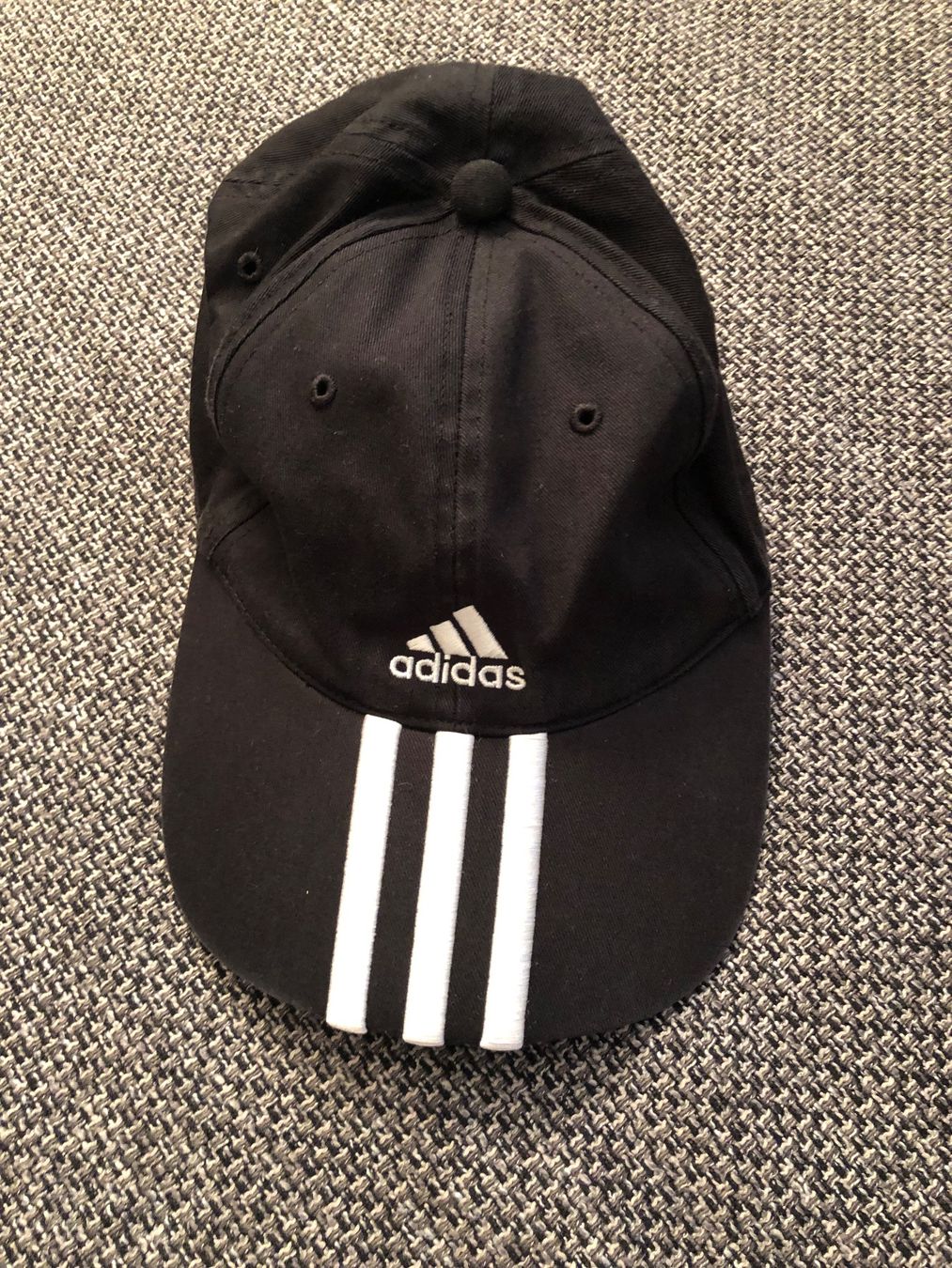 Adidas Hüte, Mützen & Caps: Adidas Cap, schwarz – Gebraucht aus Langnau am Albis von snla_scc9