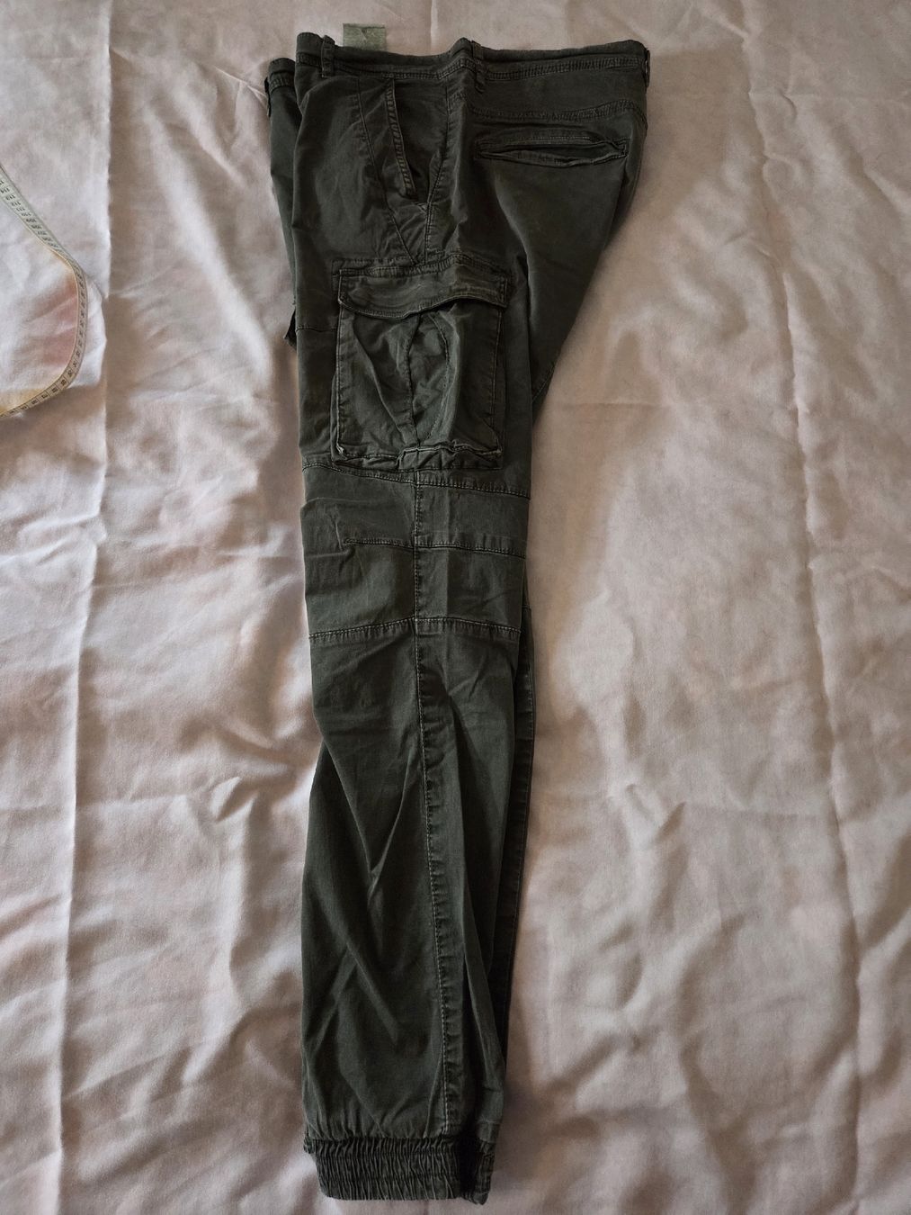 Pantaloni: ICONO Cargo Hose dunkelgrau Grösse L/42 – Usato da ZERNEZ venduto da joaofonseca 2